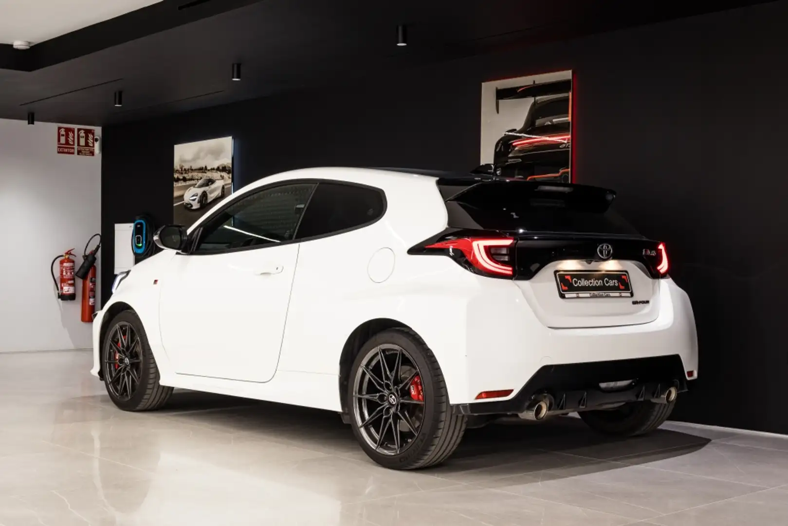 Toyota Yaris GR RZ Circuit Pack Blanco - 2
