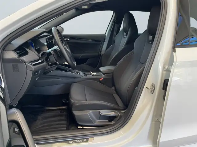 Skoda Octavia view 7