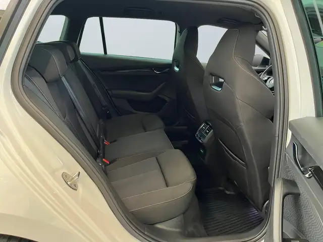 Skoda Octavia view 11