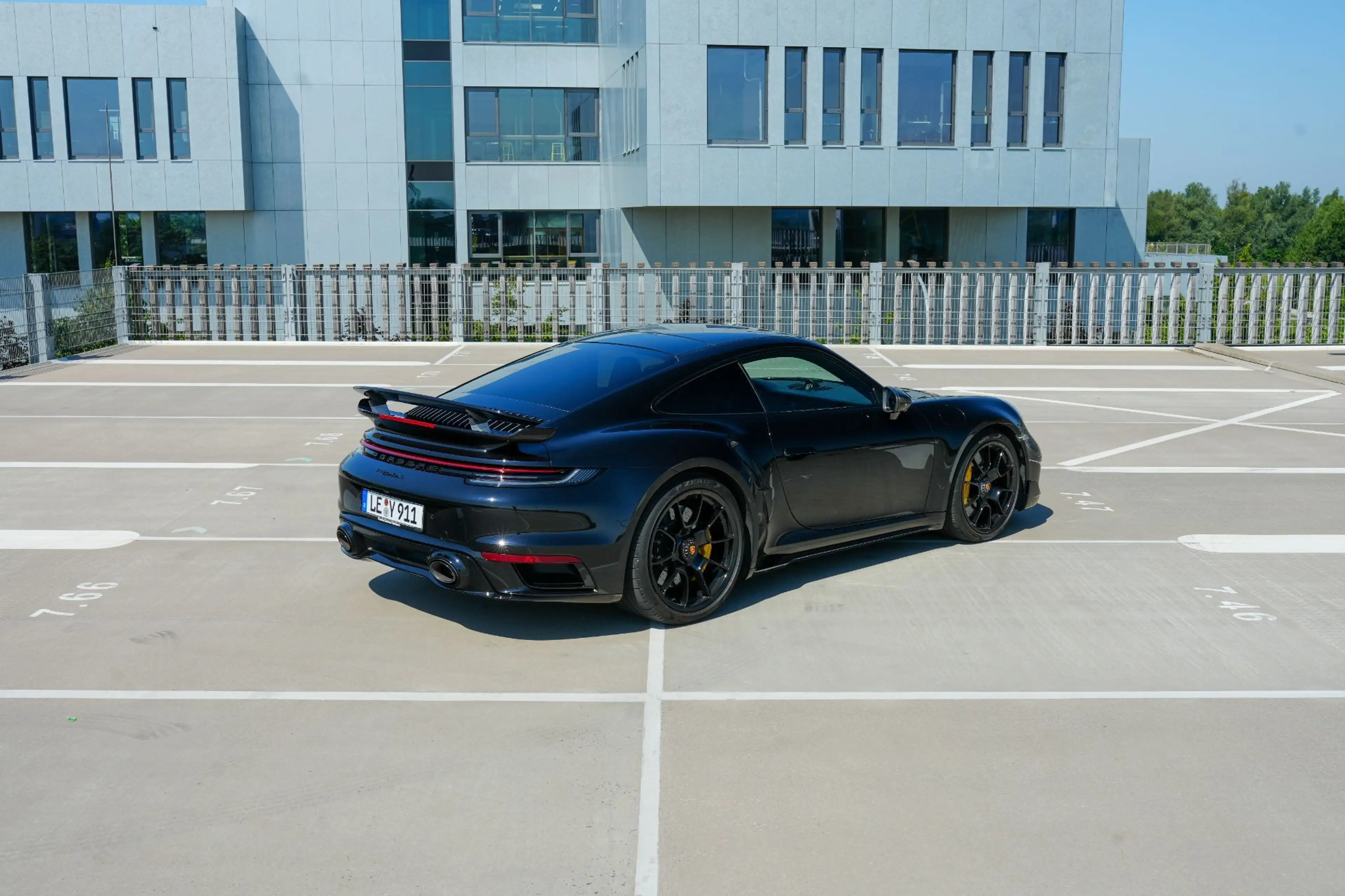 Porsche 992 911 Turbo S Coupe - Aerokit - Approved — photo 2