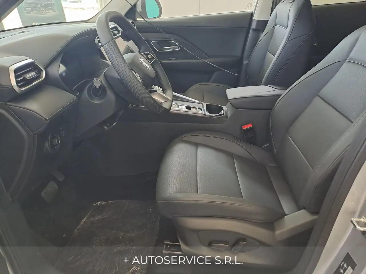 MG ZS 1.5 Hybrid+ Luxury 11
