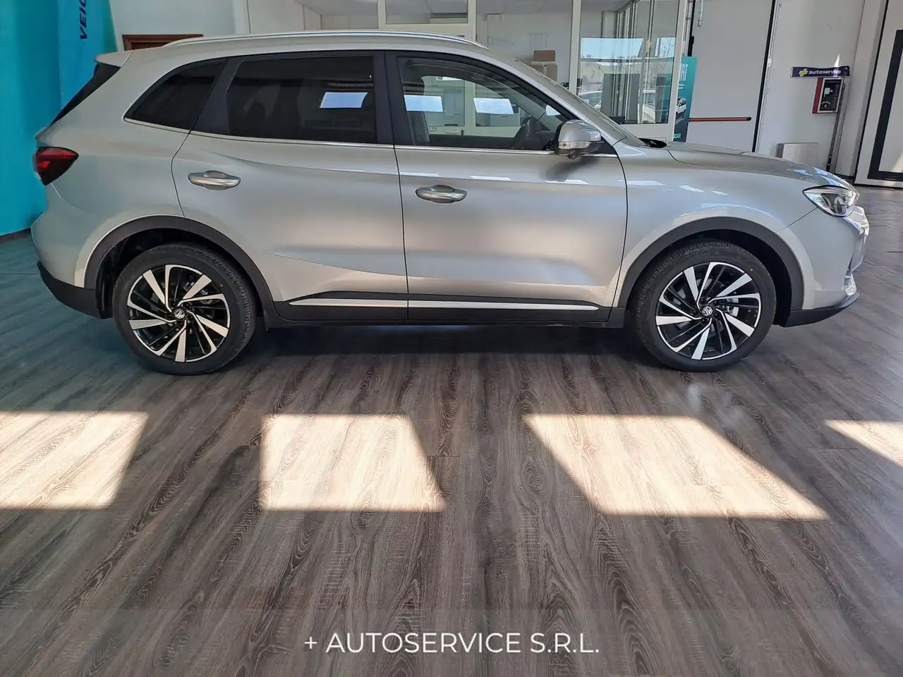 MG ZS 1.5 Hybrid+ Luxury 4