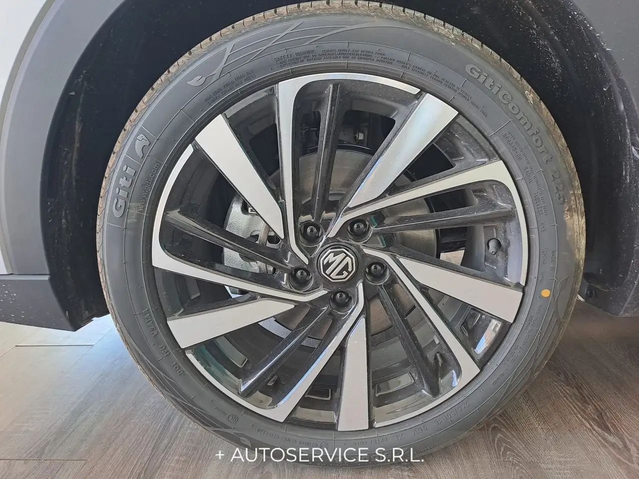 MG ZS 1.5 Hybrid+ Luxury 13