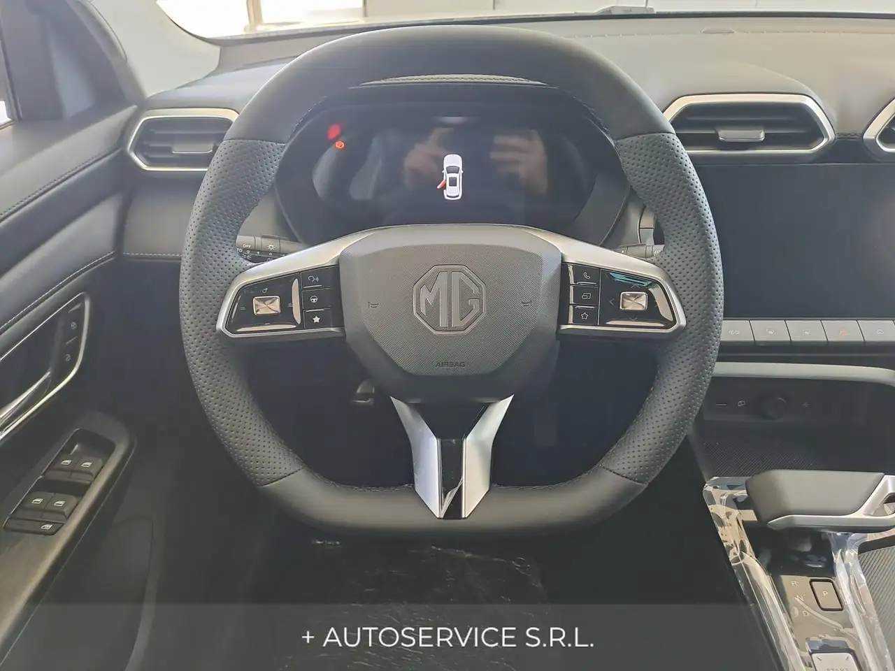 MG ZS 1.5 Hybrid+ Luxury 9