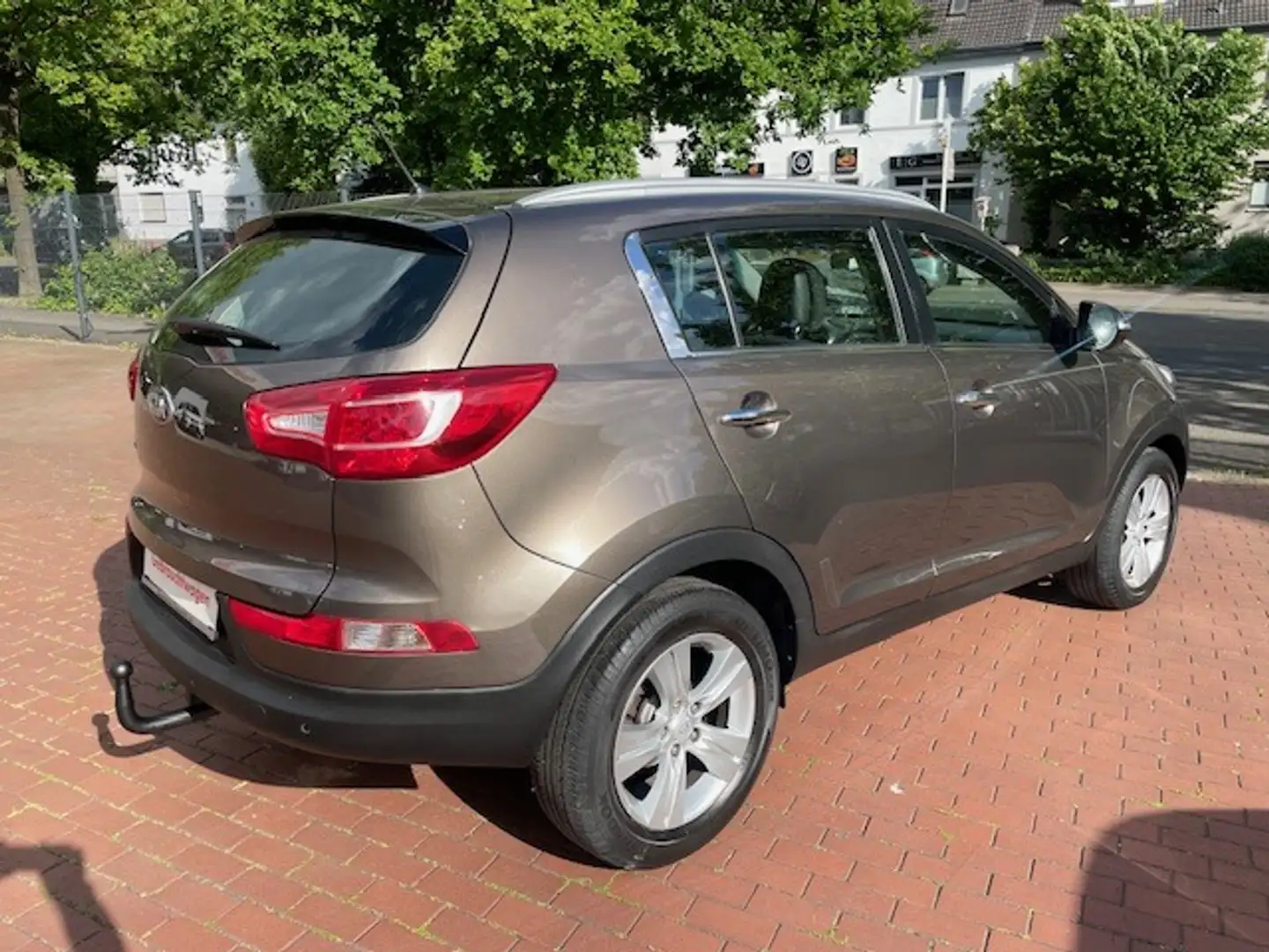 Kia Sportage 2,0 GDI  2WD *PDC*Alu*AHK* Braun - 2
