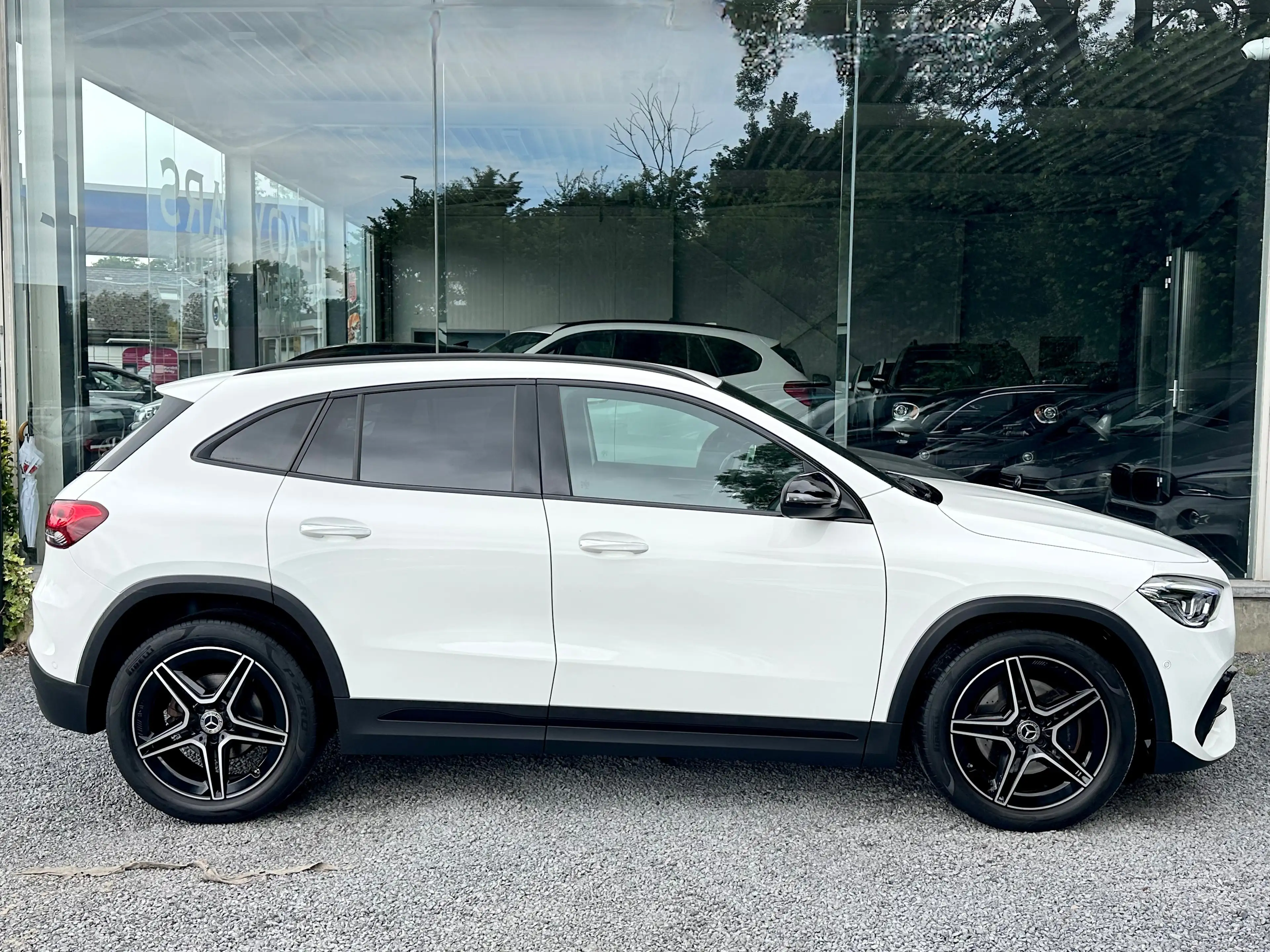 Mercedes-Benz GLA 180 2.0*PACK AMG*AMBIENT LIGHT*SIEG CHAUFF*CAM*GARANTIE — photo 3