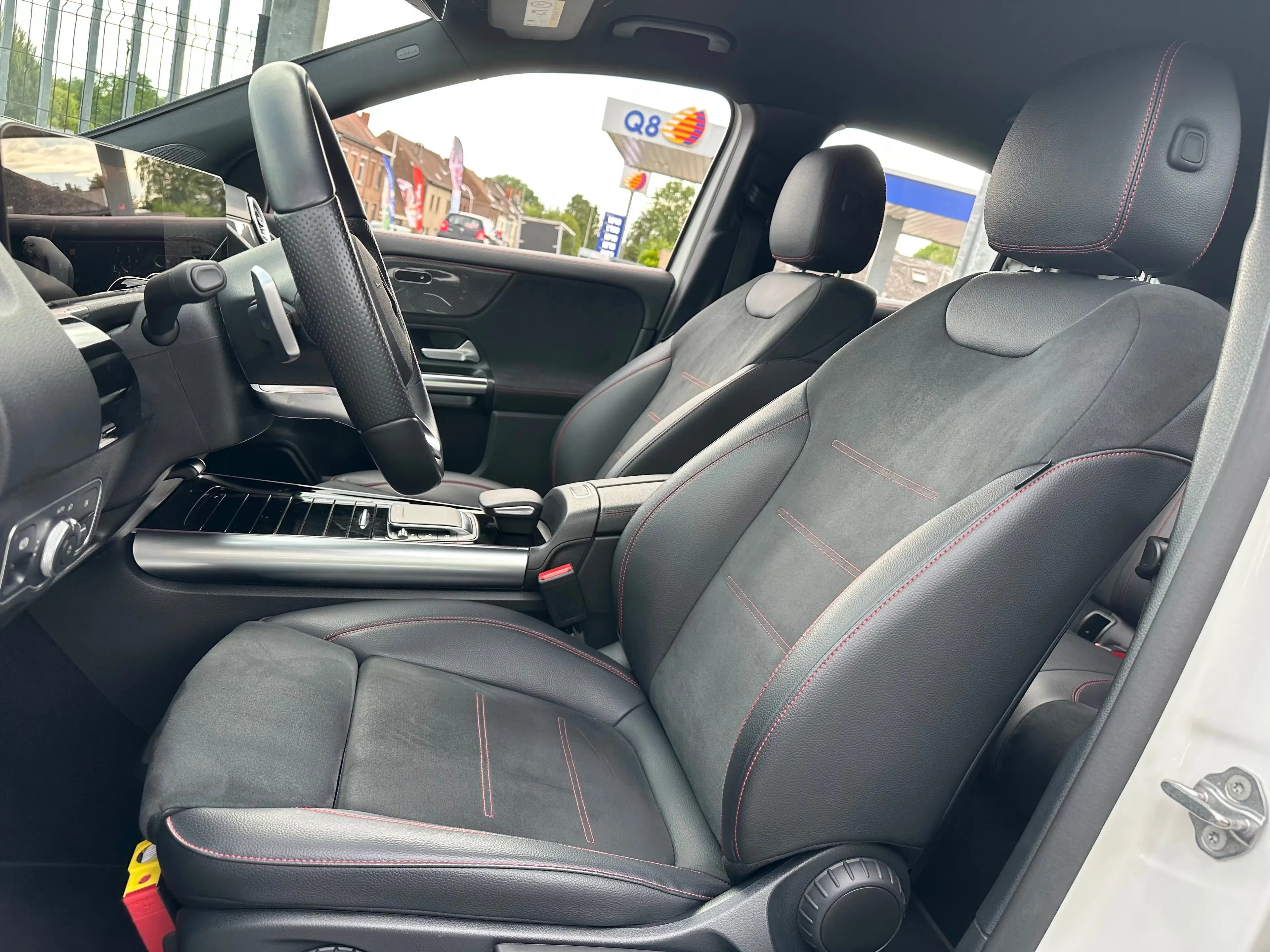 Mercedes-Benz GLA 180 2.0*PACK AMG*AMBIENT LIGHT*SIEG CHAUFF*CAM*GARANTIE — photo 8