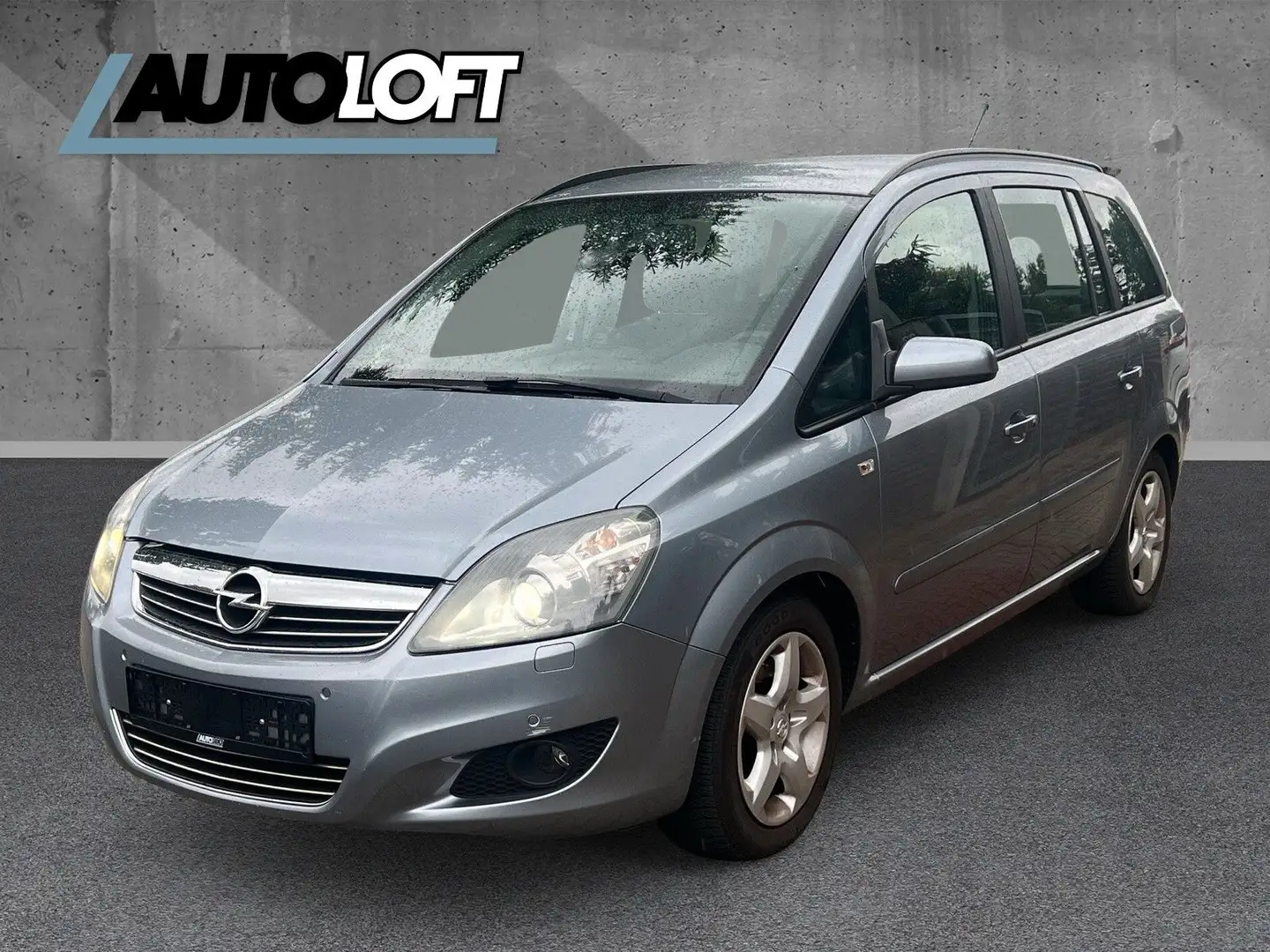 Opel Zafira B Innovation AHK/XENON/ 7-SITZER/TÜV Silber - 1