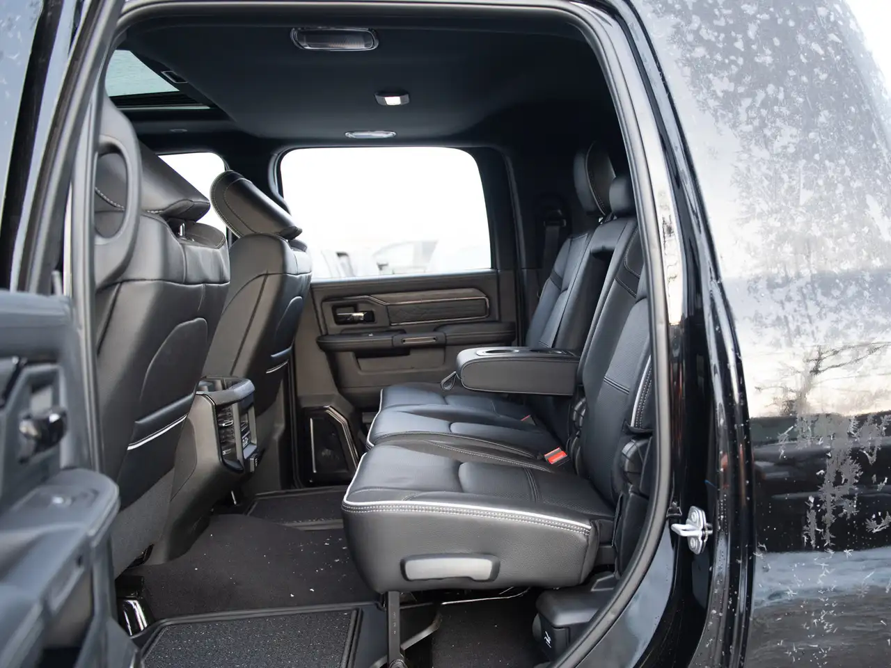RAM 3500 снимка RAM 3500
