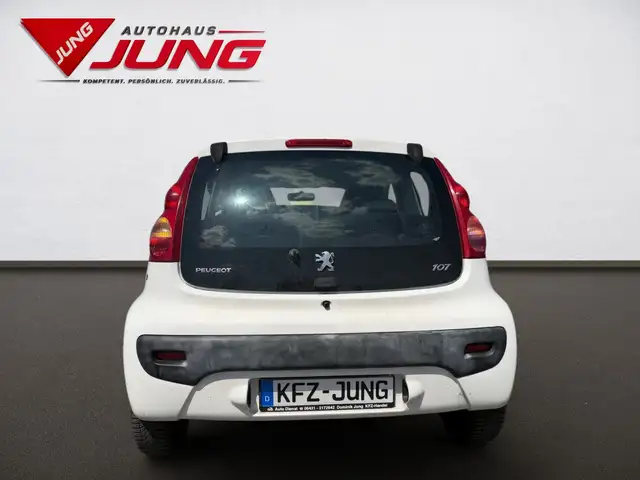 Peugeot 107 view 7