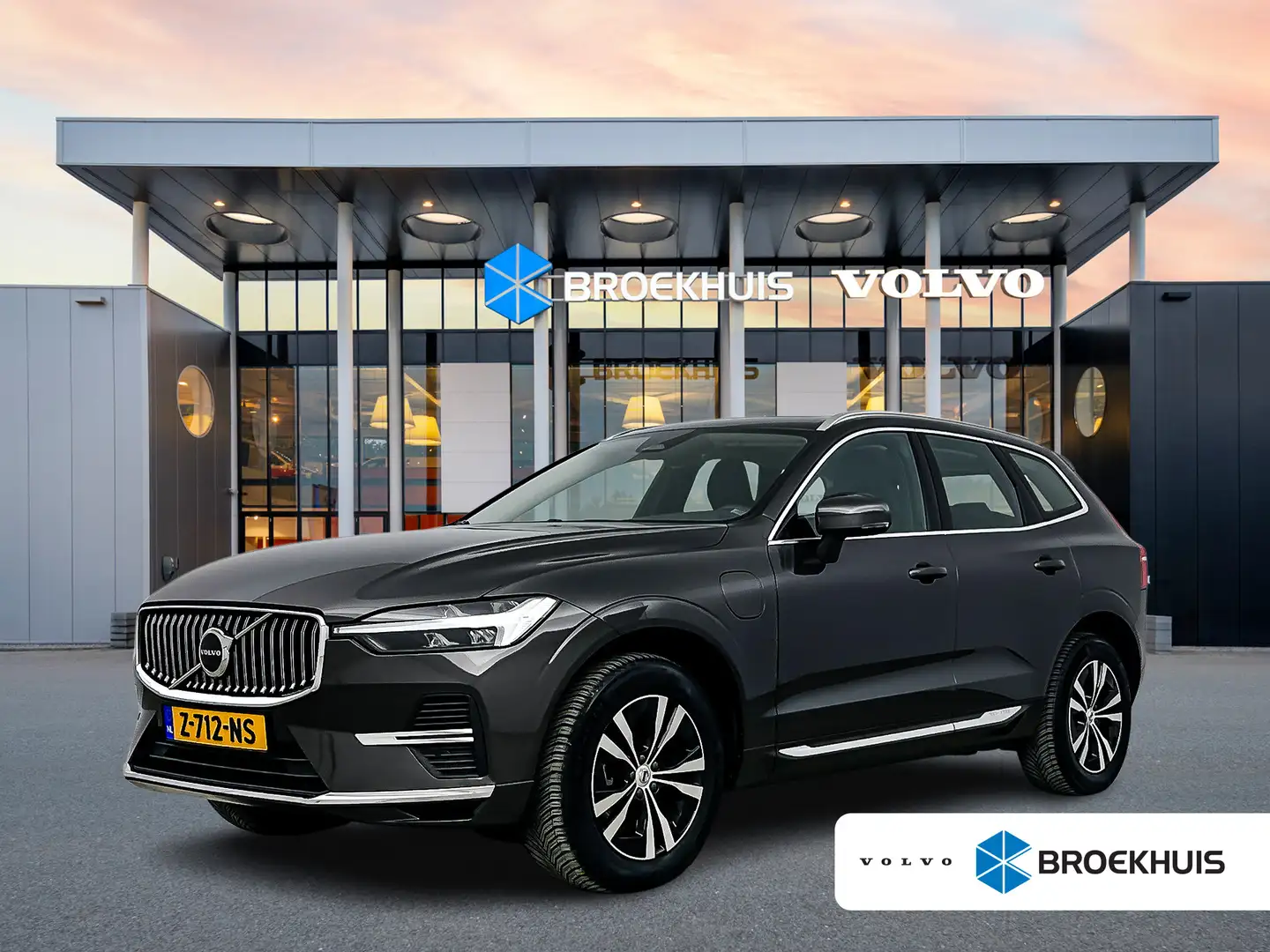 Volvo XC60 T6 Recharge Essential Edition | 18" | Leder | Stoe Grau - 1