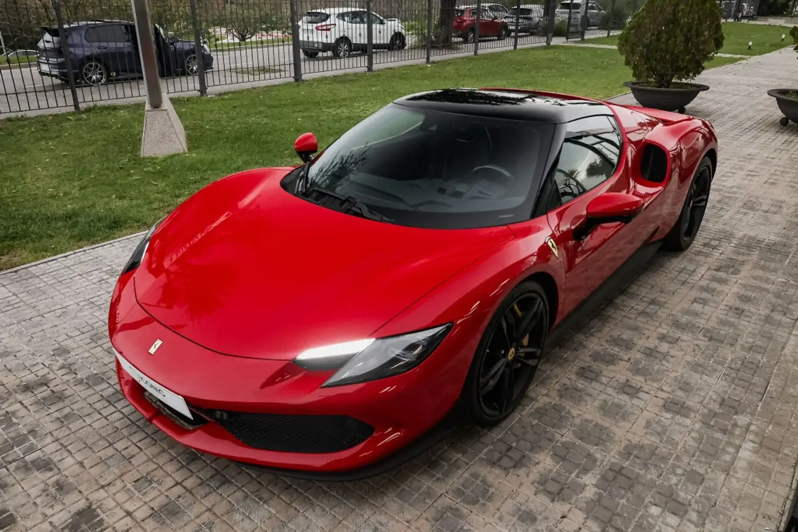 Ferrari 296 GTB Rojo - 2