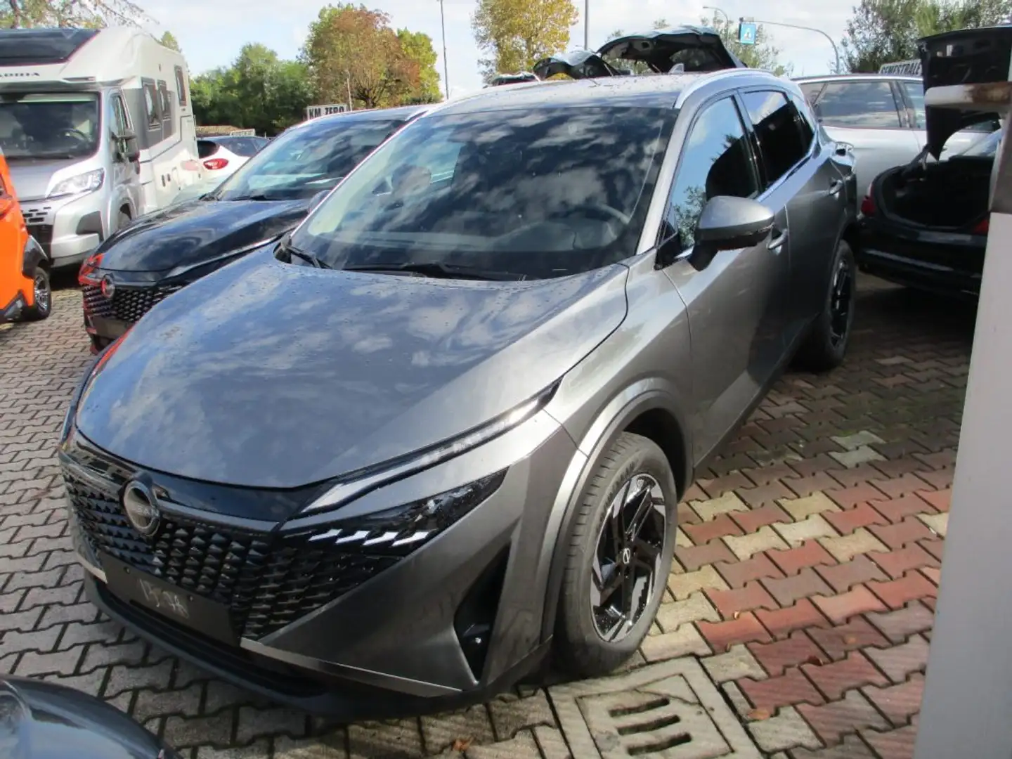 Nissan Qashqai MHEV 158 CV X-Tronik N-Connecta My25 WINTER PACK Grau - 2