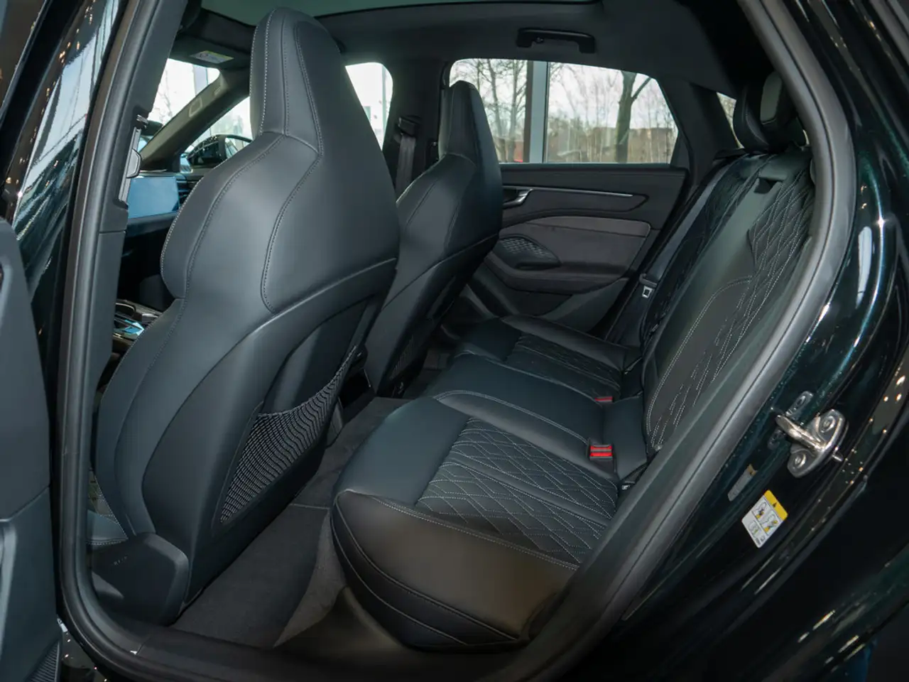 Audi A6 Limousine TDI quattro PANO B&O AHK STANDHZ 6
