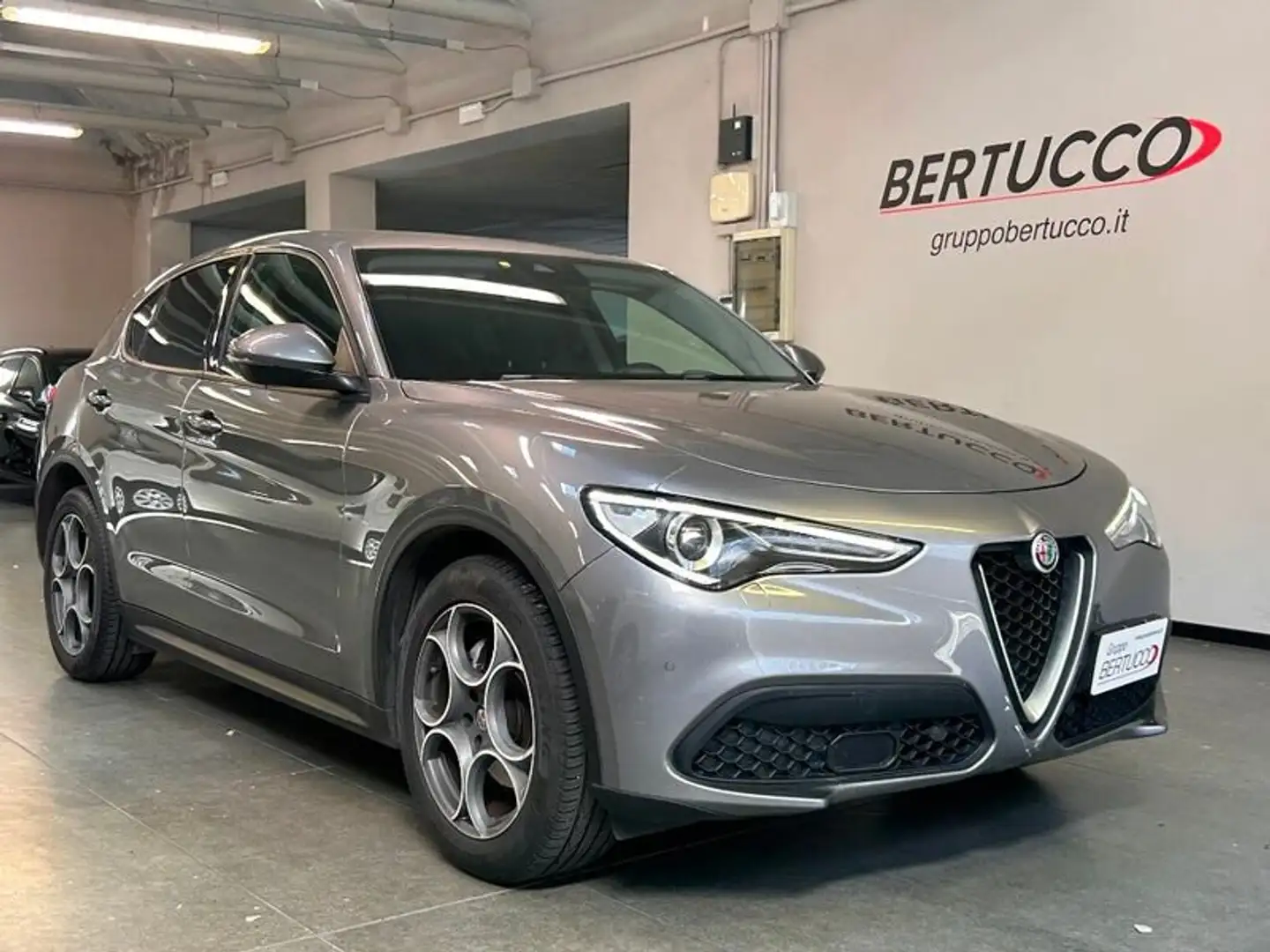 Alfa Romeo Stelvio 2.2 Turbodiesel 160 CV AT8 RWD Sport-Tech Grigio - 1