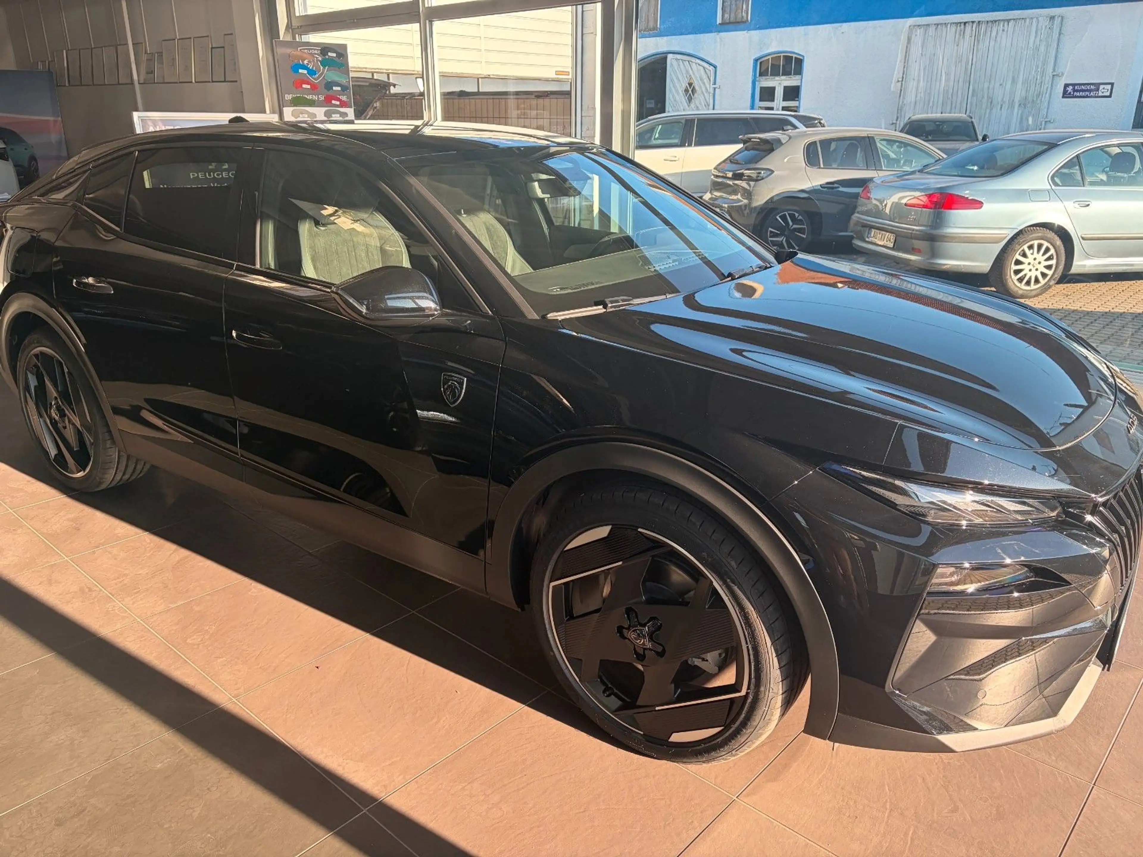 Peugeot 408 Plug-In Hybrid 240 GT Exclusive *Gewerbe* — photo 9