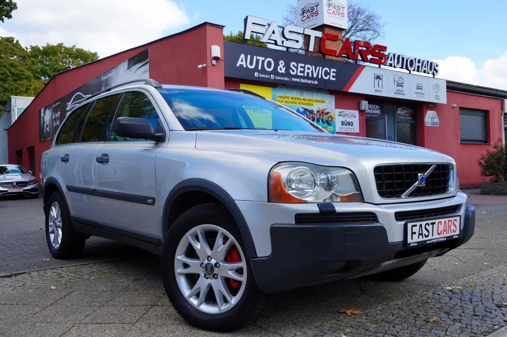 Volvo XC90 D5 Summum 7Si AWD Navi PDC AHK Autom. Leder Silber - 1