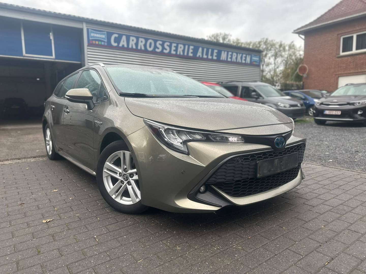 Toyota Corolla nuo 318 €/ mėn Benzinas/Elektra 2021m. Sedanas Automatinė