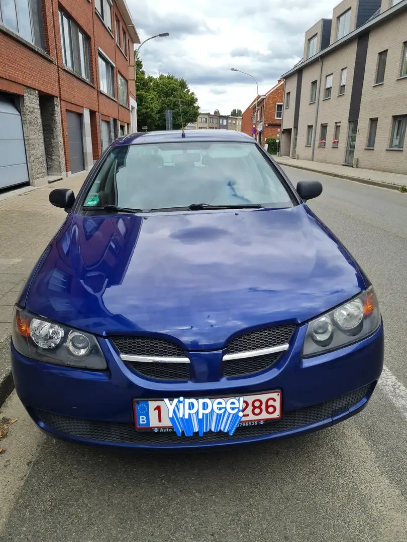 Nissan Almera 1.5 Benzine - 1