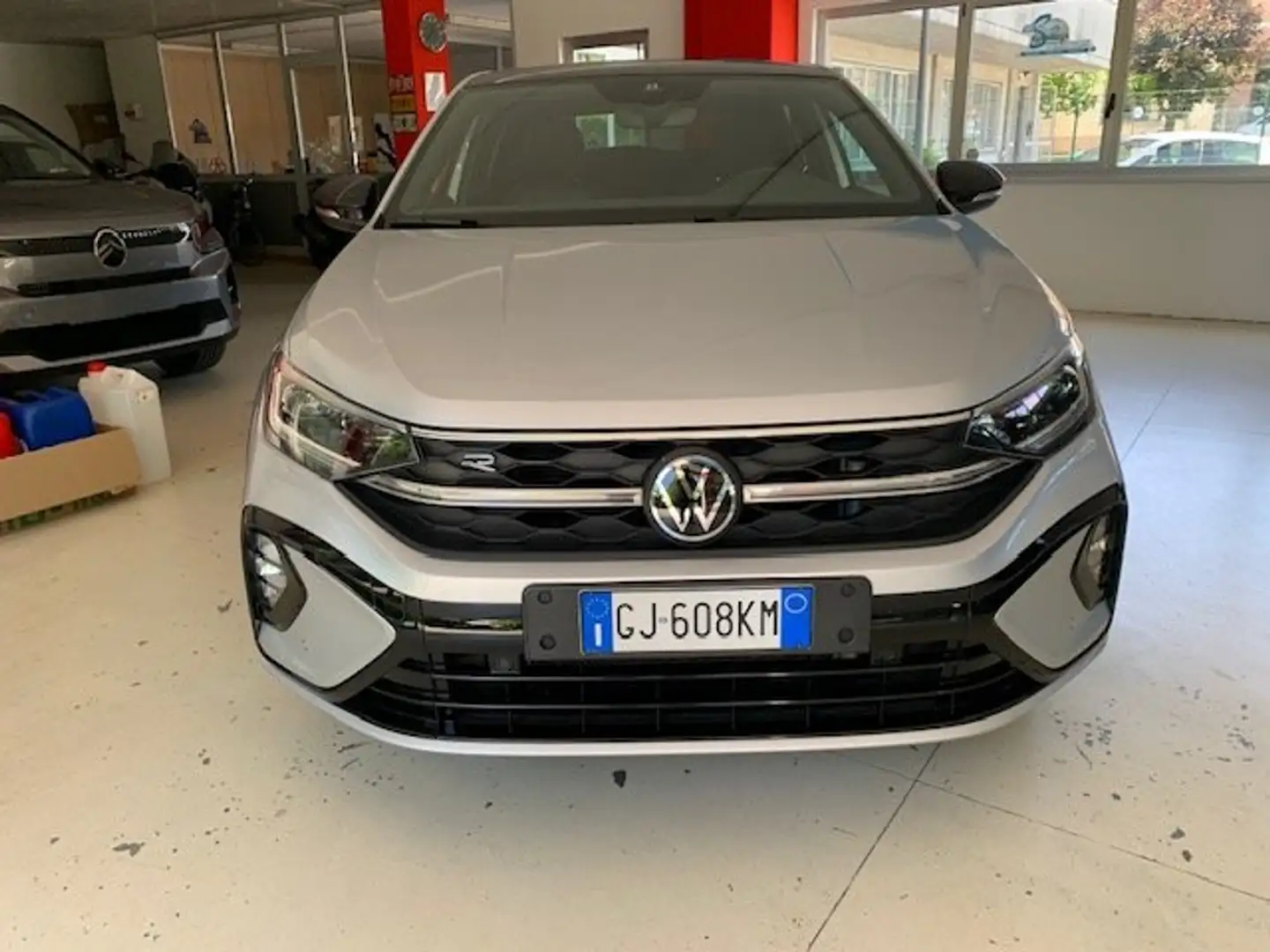 Volkswagen Taigo TAIGO 1.5 TSI R-LINE 150 CV DSG FULL Grijs - 1