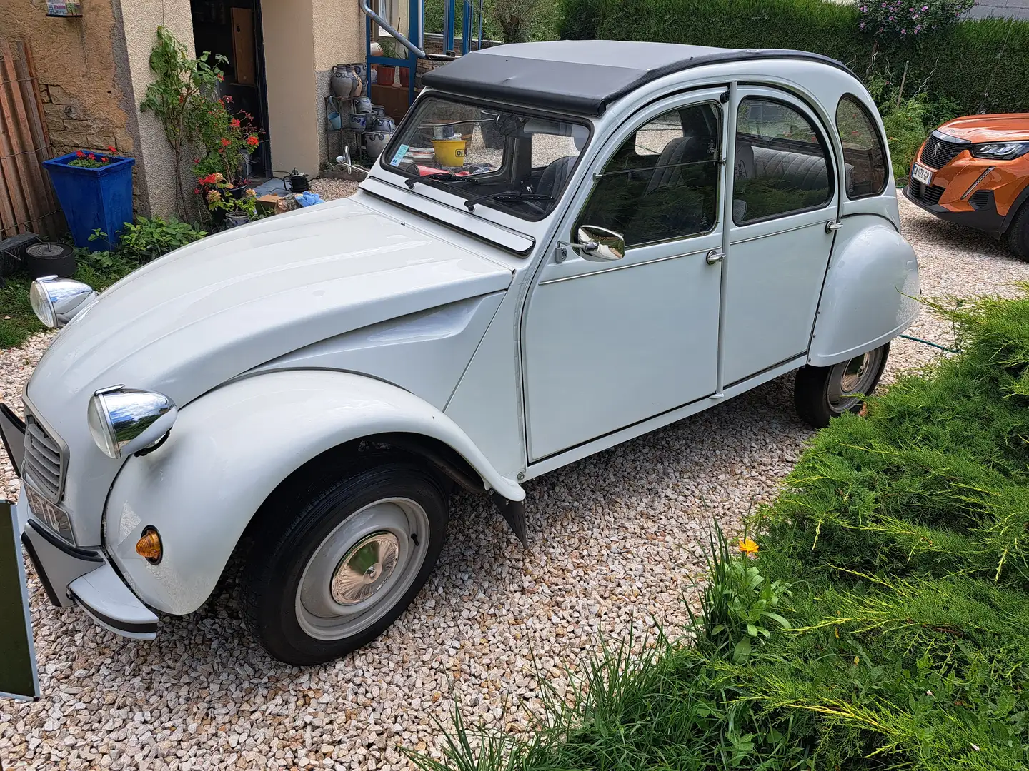 Citroen 2CV 2 CV 6 Club Beyaz - 1