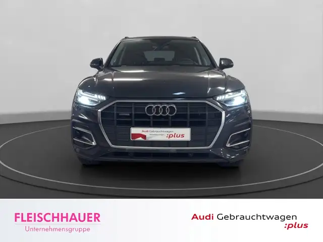 Audi Q5 view 2