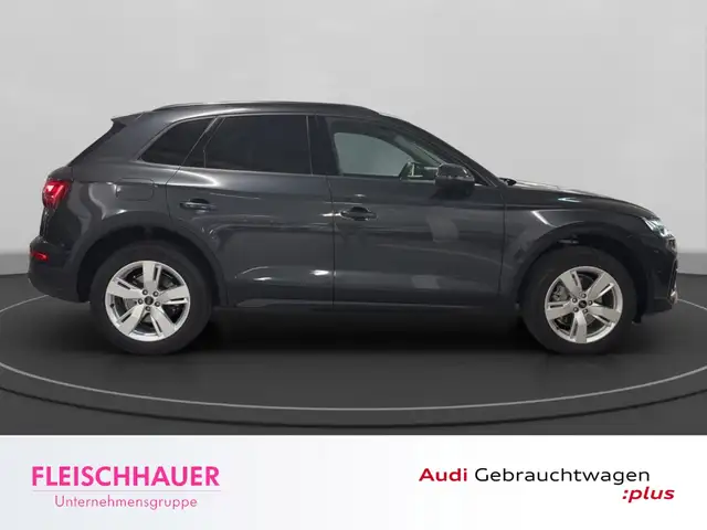 Audi Q5 view 7