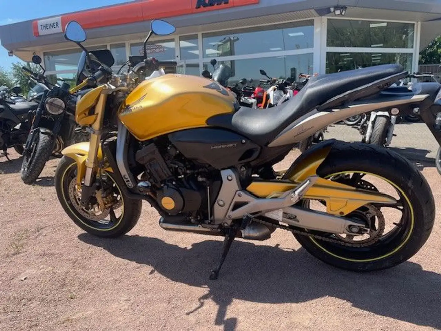 Honda CB 600 FA Gold - 1