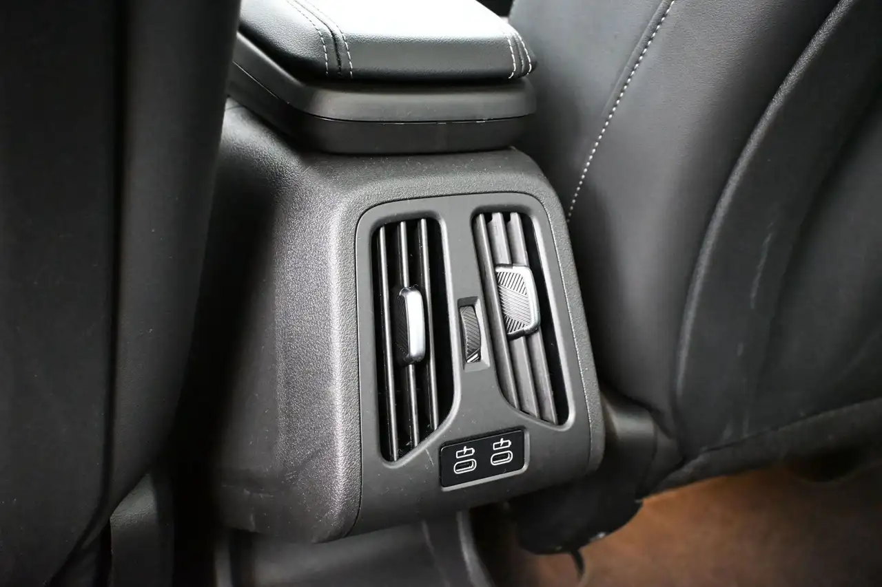 BMW X1 снимка BMW X1
