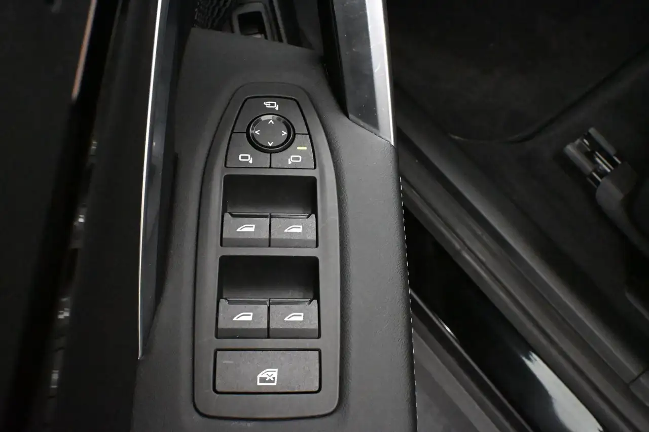 BMW X1 снимка BMW X1