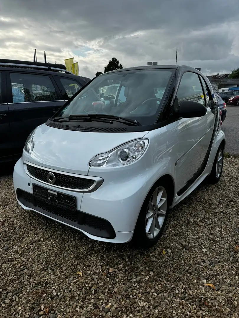 smart forTwo Micro Hybrid Drive 52kW (451.380) Weiß - 2