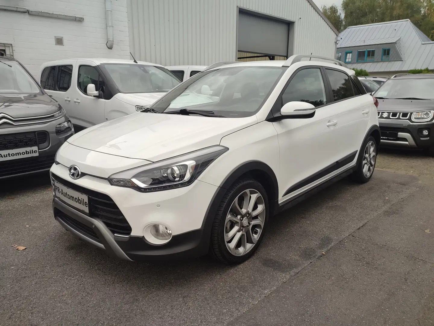 Hyundai i20 i20 blue 1.0 T-GDI Active DCT Style Navi+Cam Blanc - 1