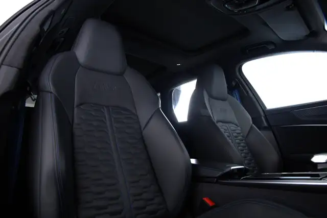 Audi RS6 view 7