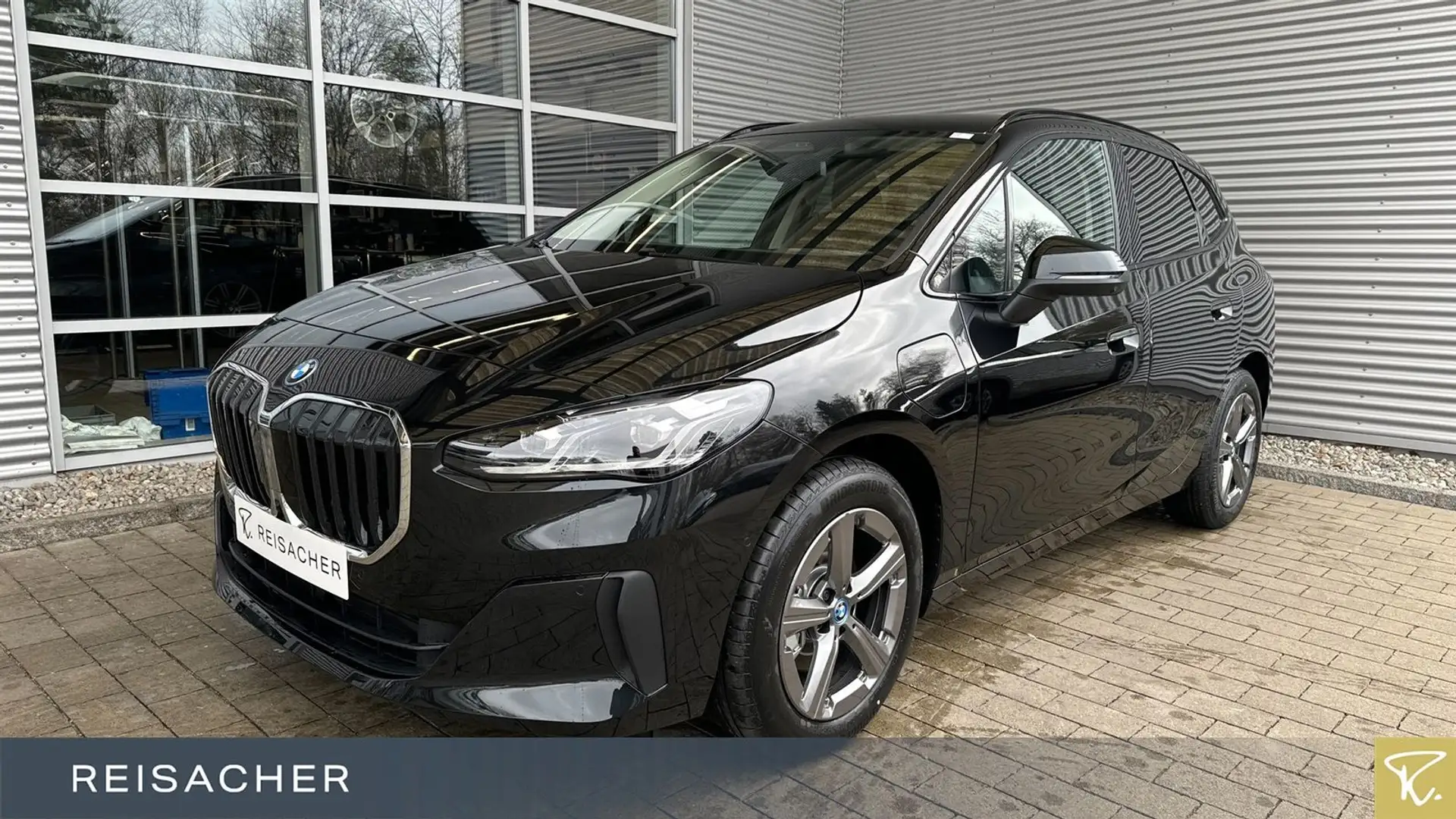 BMW 225 e A xDrive Active Tourer AHK,DA+ Černá - 1
