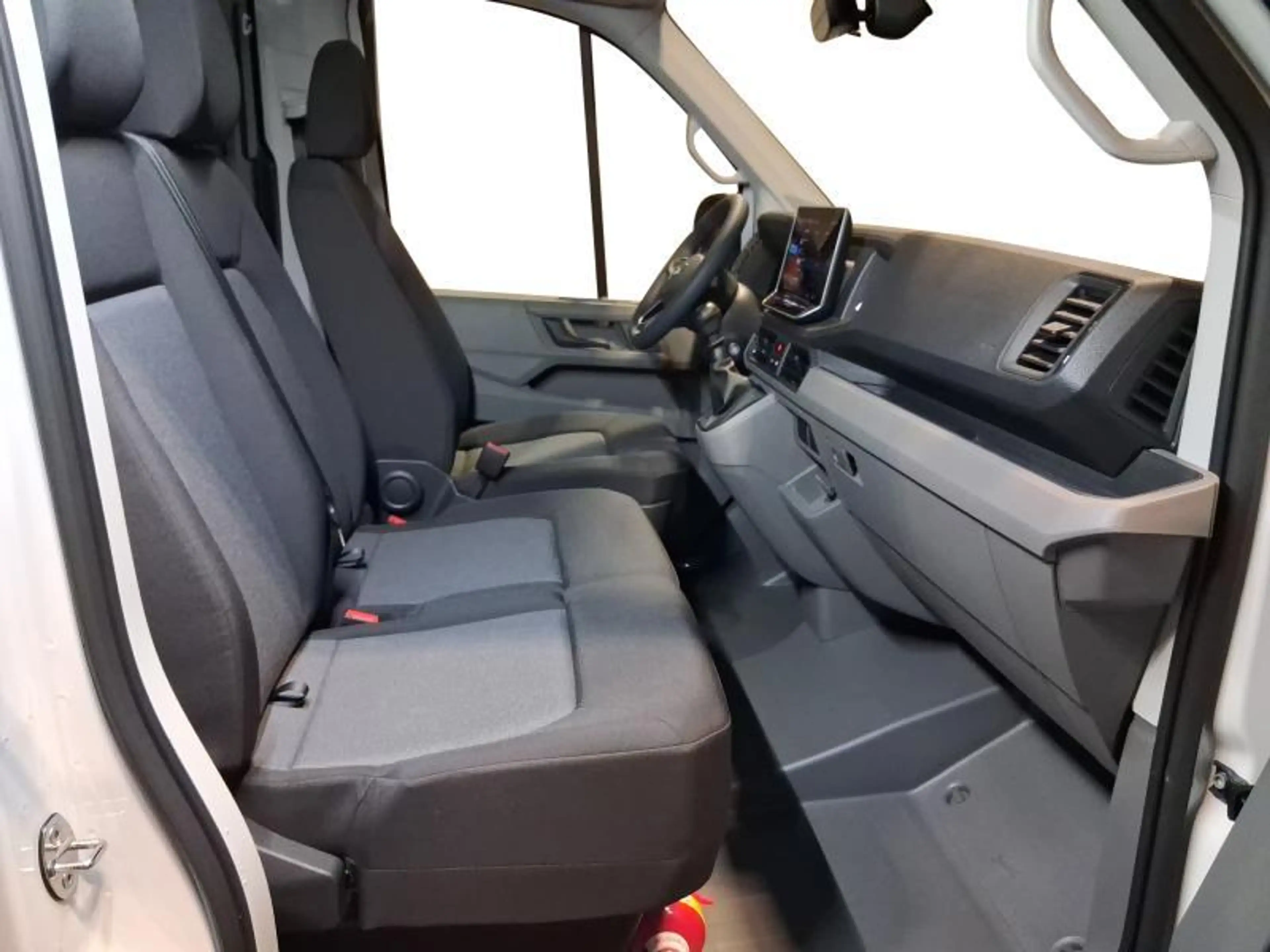 Volkswagen Crafter 30 3640 — photo 11