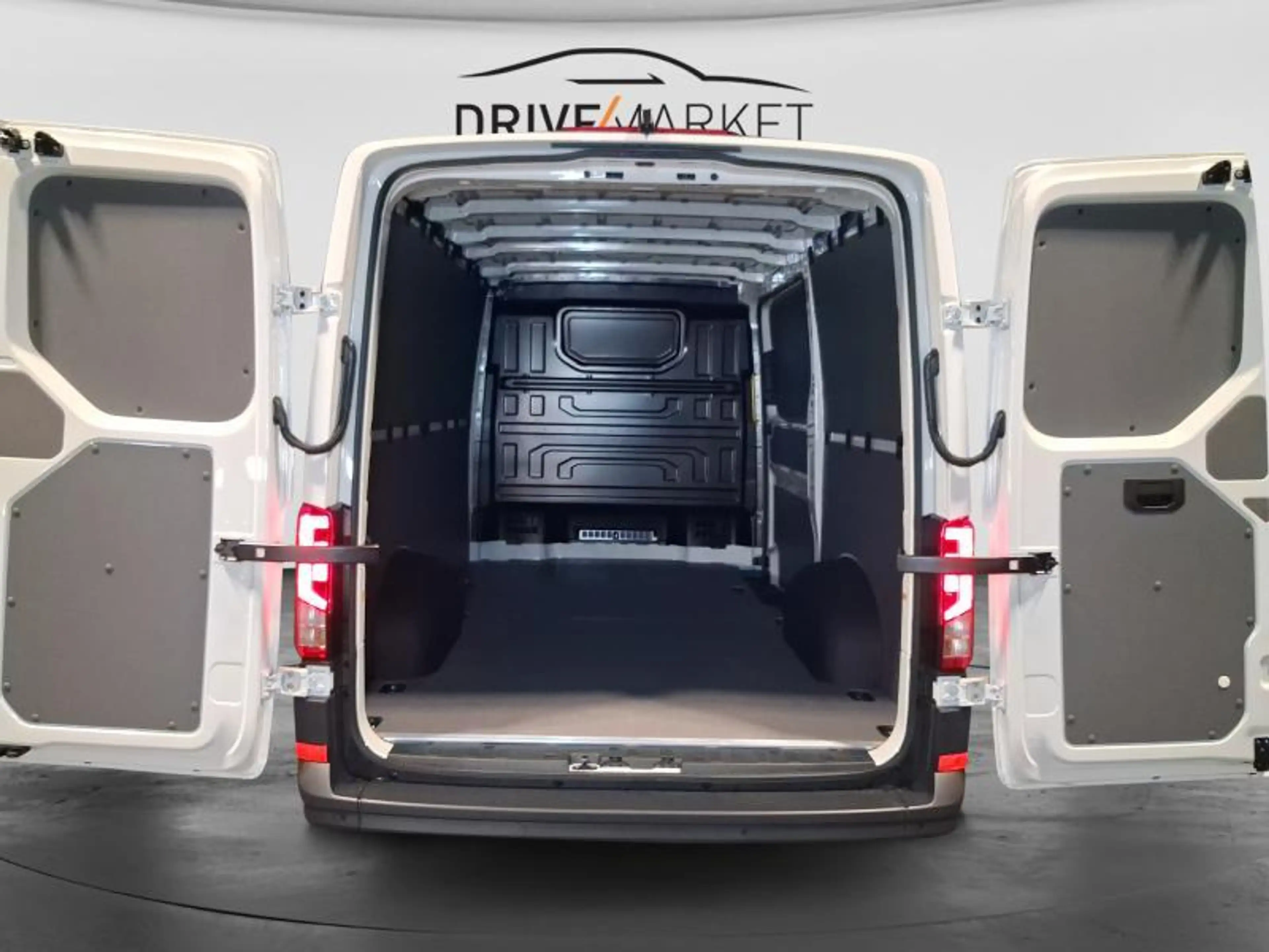 Volkswagen Crafter 30 3640 — photo 14