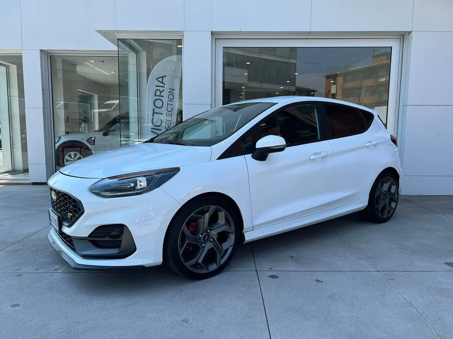 Ford Fiesta FIESTA 1.5 ECOBBOST 200 CV C.MANUALE ST 5 PORTE V Blanco - 1