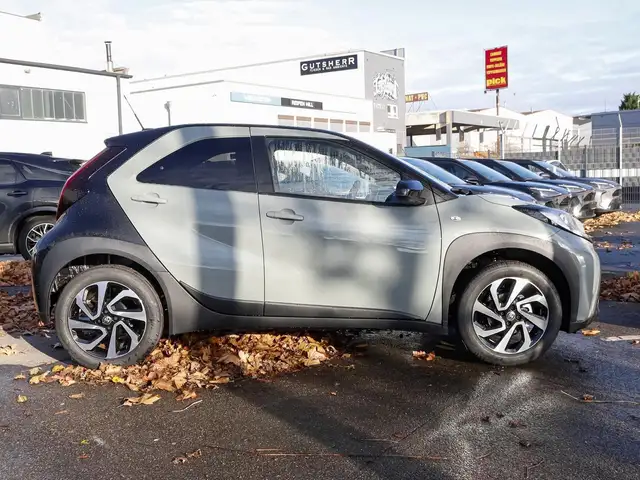 Toyota Aygo X view 3