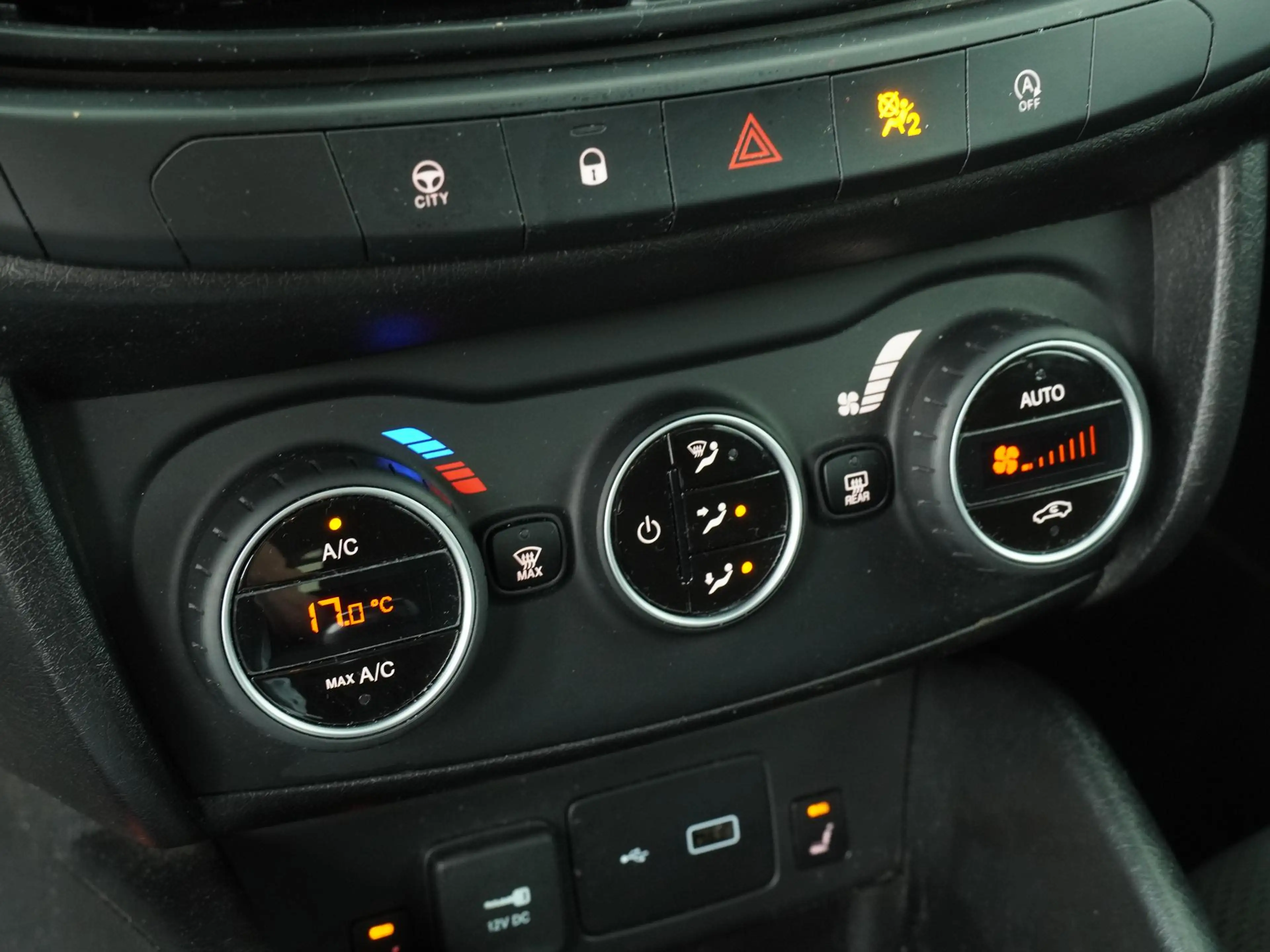 Fiat Tipo Stationwagon 1.4 T-Jet 16v Business Lusso - Naviga — photo 18