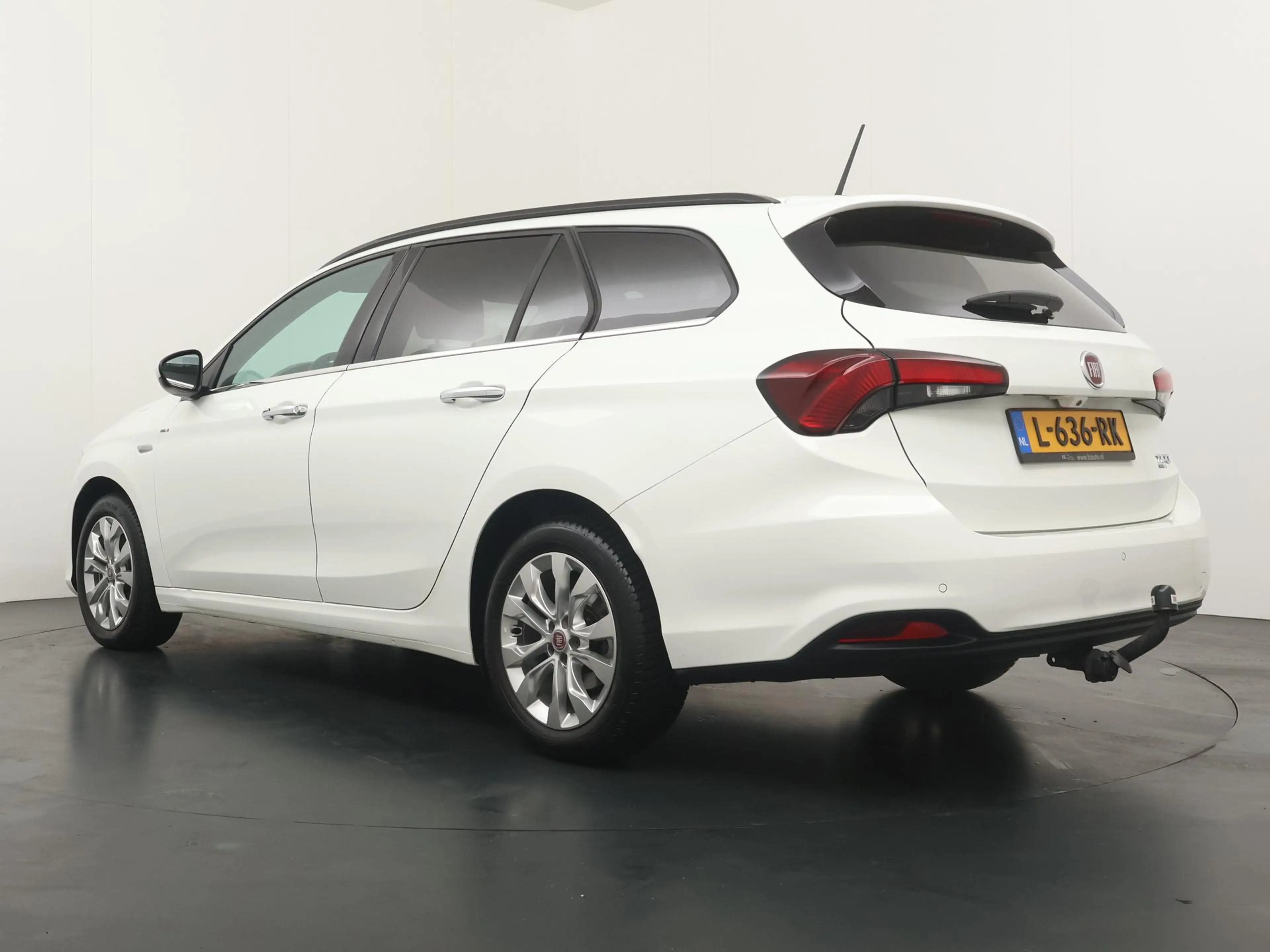 Fiat Tipo Stationwagon 1.4 T-Jet 16v Business Lusso - Naviga — photo 3