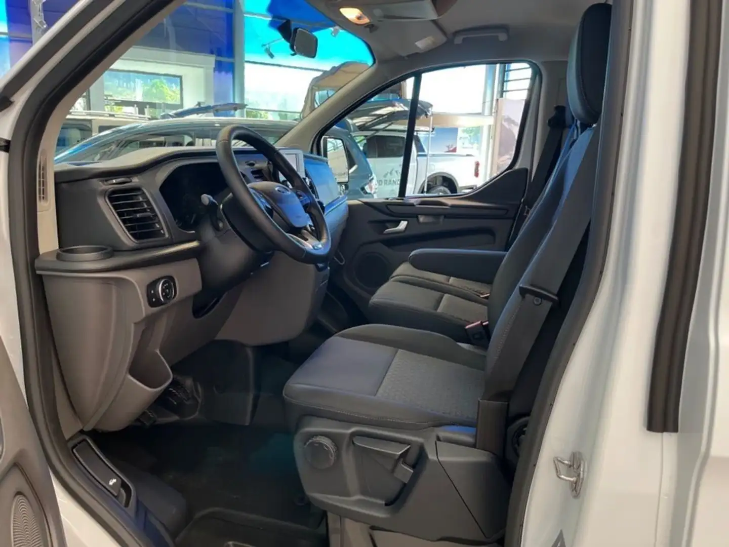 Ford Transit Custom 320 2.0 EcoBlue 130 L1 Combi Trend Bianco - 2