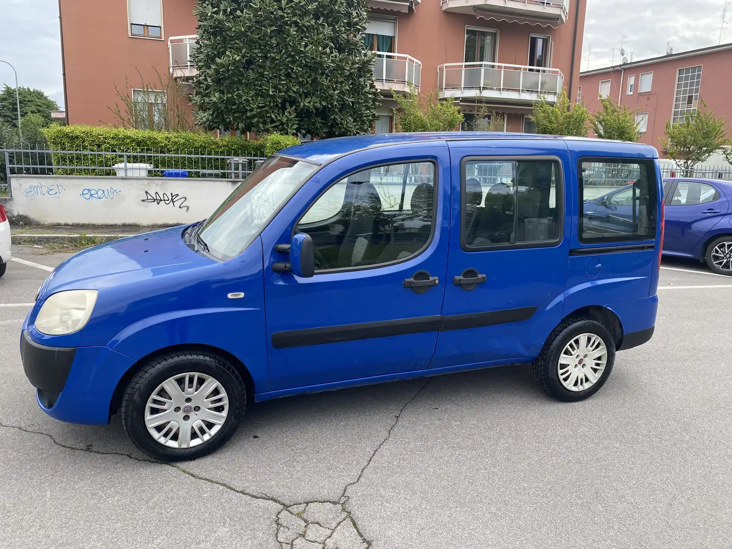 Fiat Doblo 1.3 mjt 16v Malibu “neopatentati “ Bleu - 1