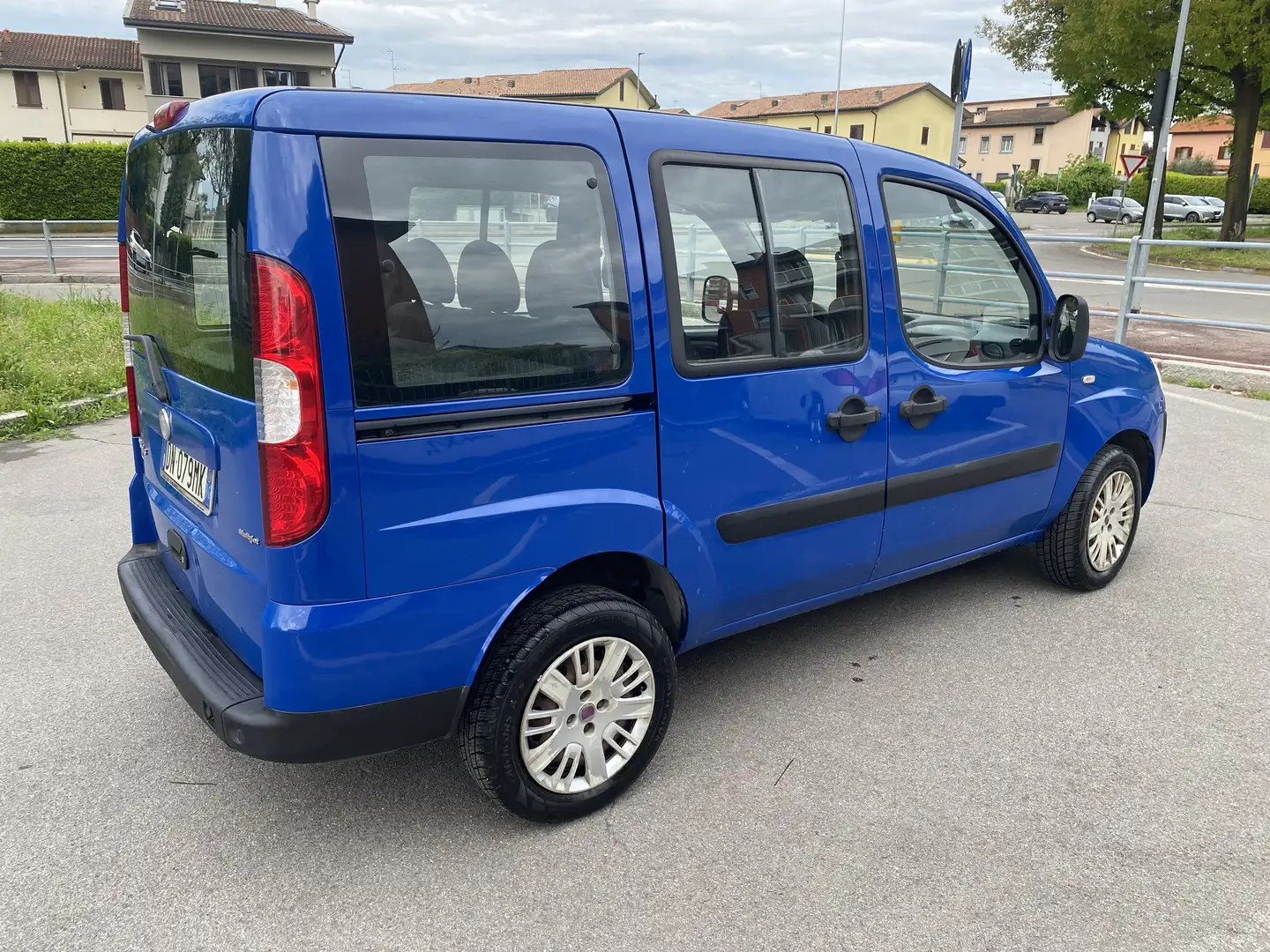 Fiat Doblo 1.3 mjt 16v Malibu “neopatentati “ Bleu - 2