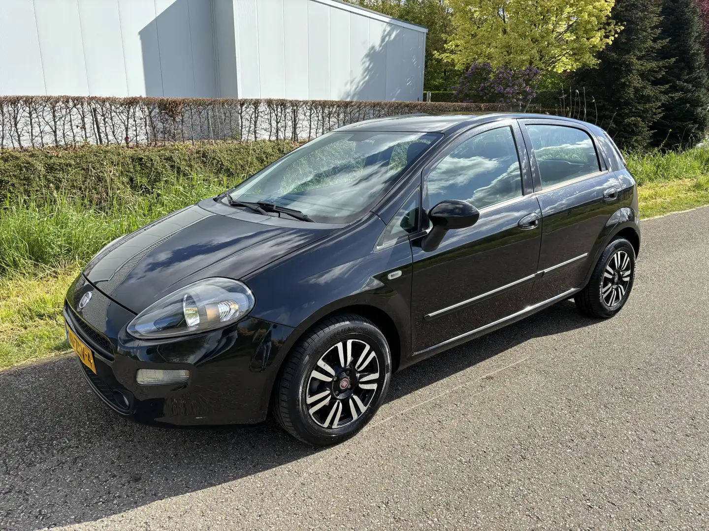 Fiat Punto Evo 0.9 TwinAir Easy / 5-DEURS / AIRCO ECC / CRUISE Negro - 2
