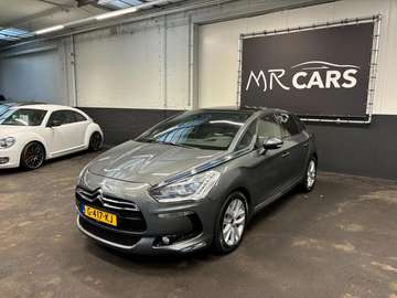 1.6 THP Sport Chic Leder/Navi/Camera/Panodak