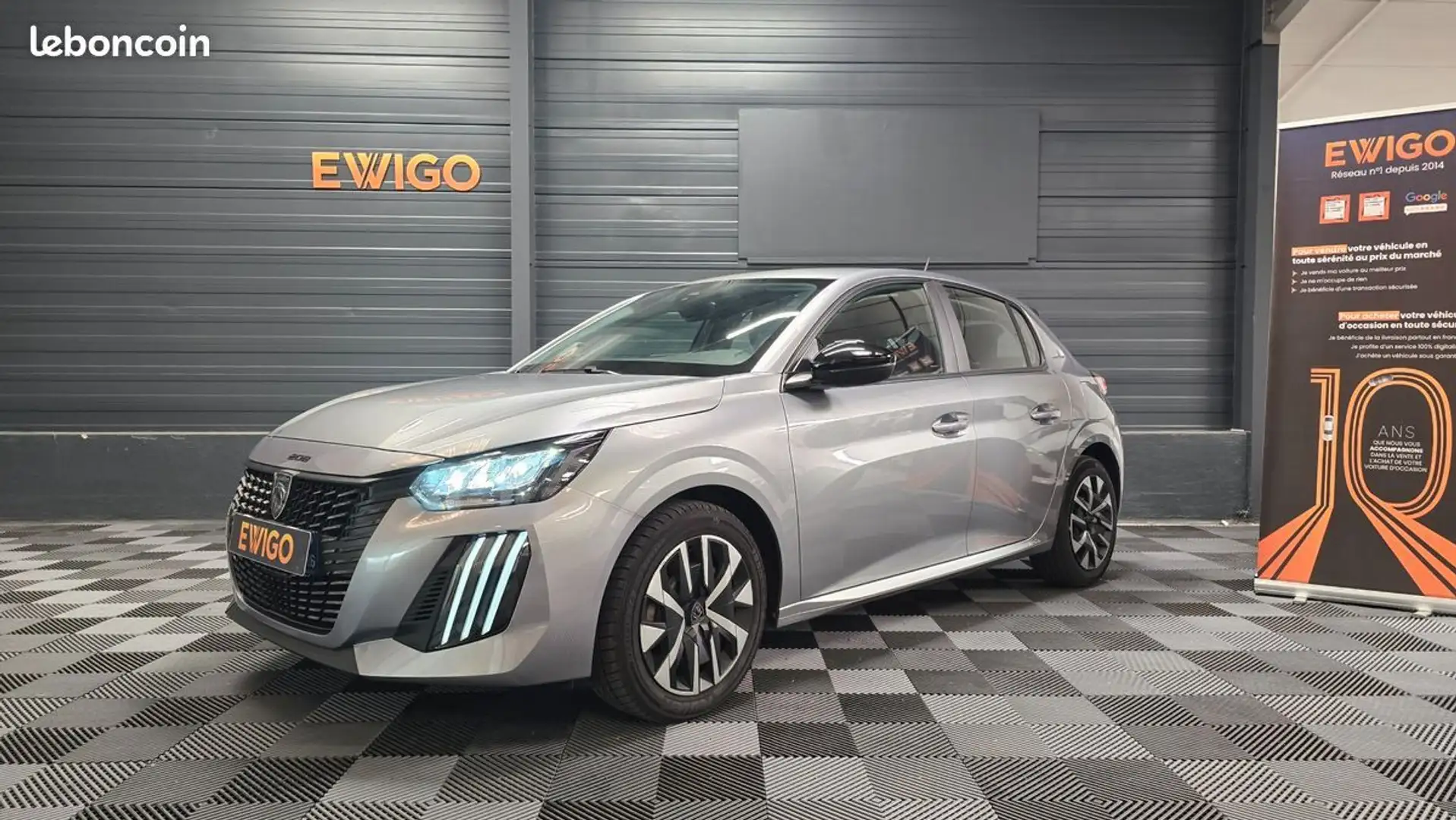 Peugeot 208 generation-ii 1.2 puretech 100 allure business start-stop Gris - 1