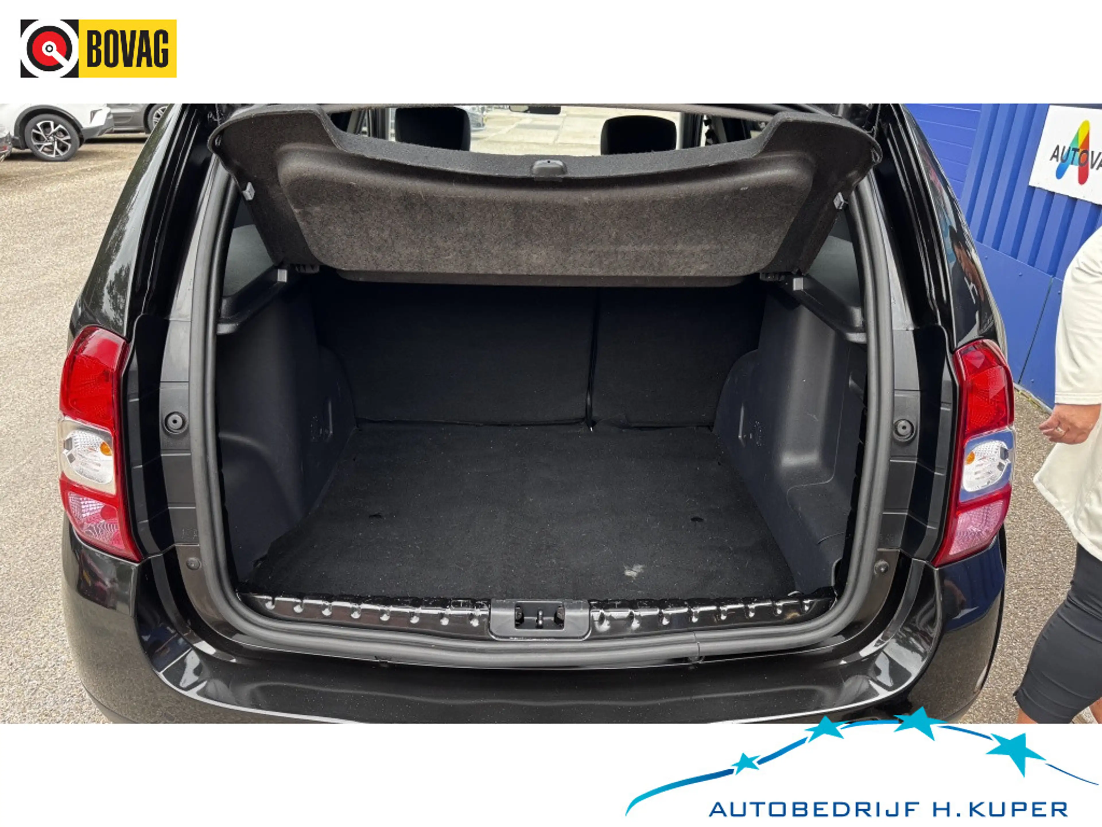 Dacia Duster 1.2 TCe 4x2 Blacksh. | Trekhaak | Airco | Camera | — photo 11