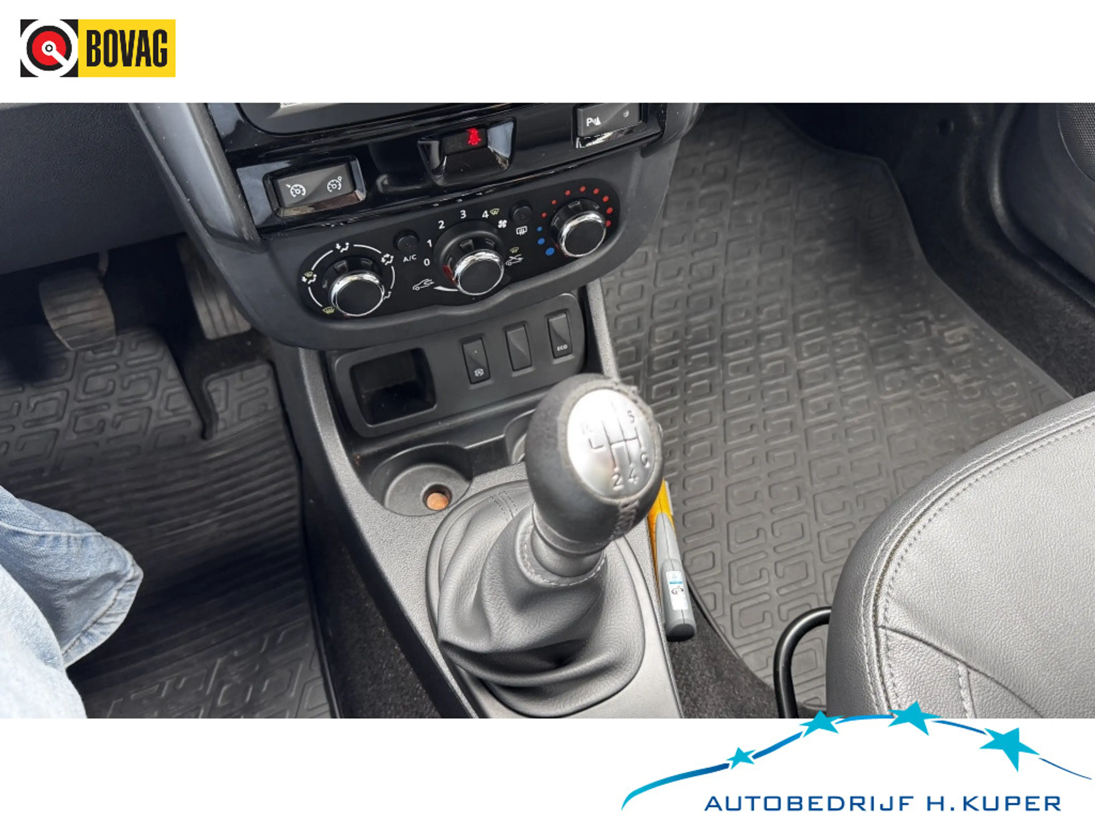 Dacia Duster 1.2 TCe 4x2 Blacksh. | Trekhaak | Airco | Camera | — photo 14