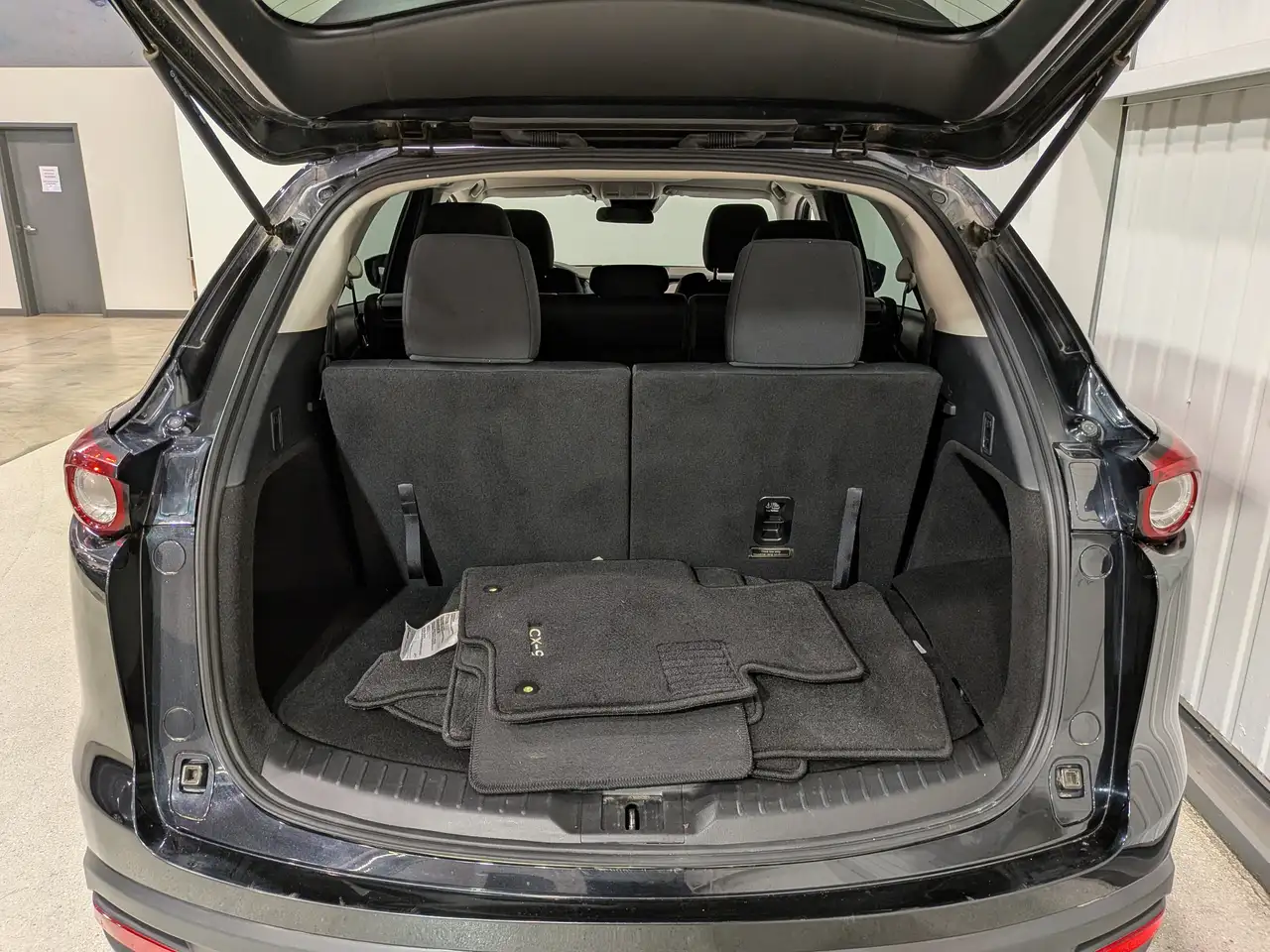 Mazda CX-9 снимка Mazda CX-9