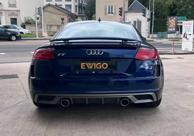 Audi TT view 3